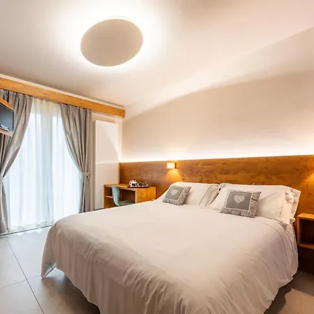 Otel La Primula 3*